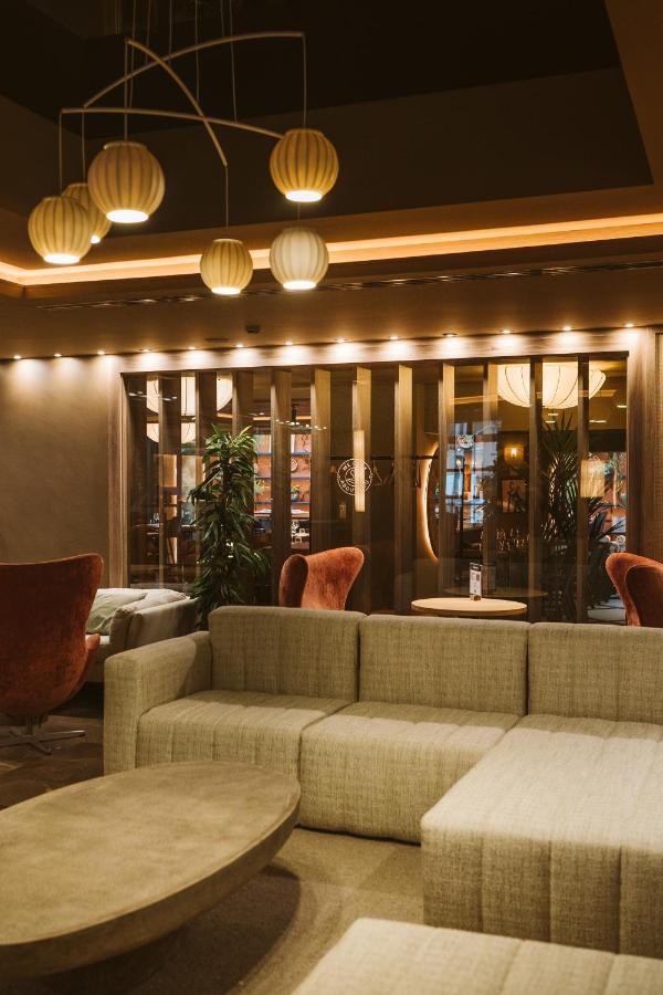 Barcelo Oviedo Cervantes Exteriér fotografie The interior of the lounge