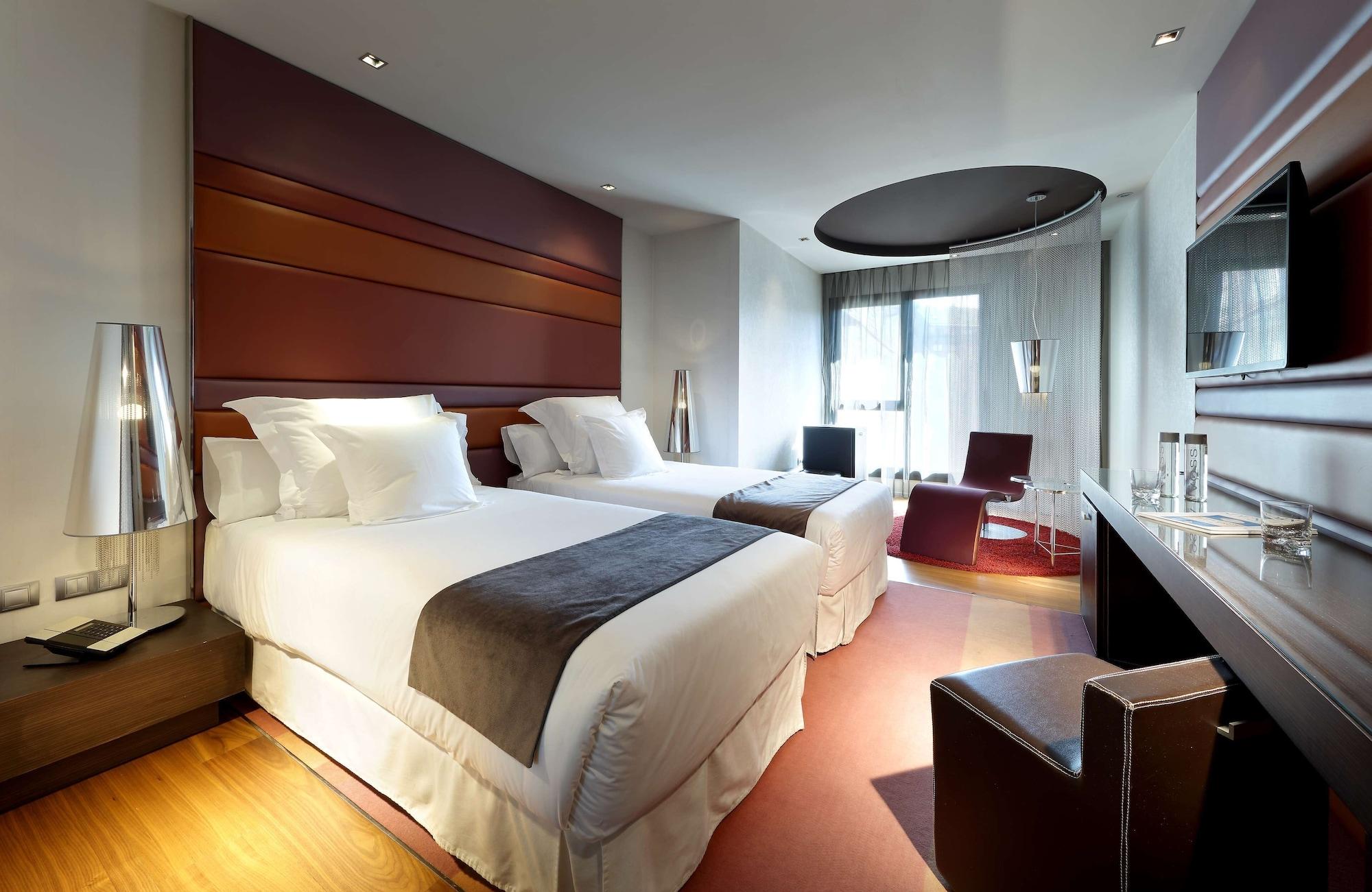Barcelo Oviedo Cervantes Exteriér fotografie A room at the hotel