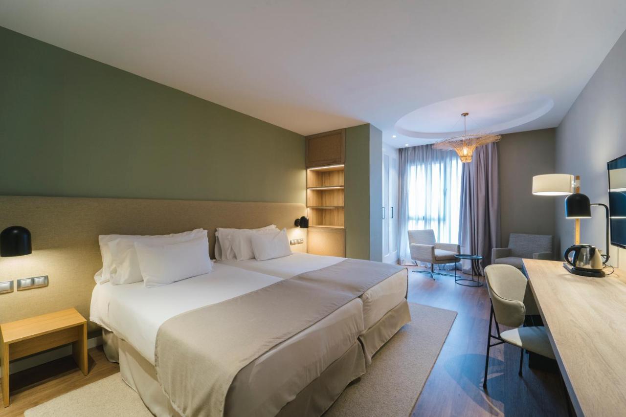Barcelo Oviedo Cervantes Exteriér fotografie A room at the hotel